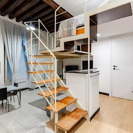 Vibe Loft In Old Town - Near De Ferrari & Aquarium