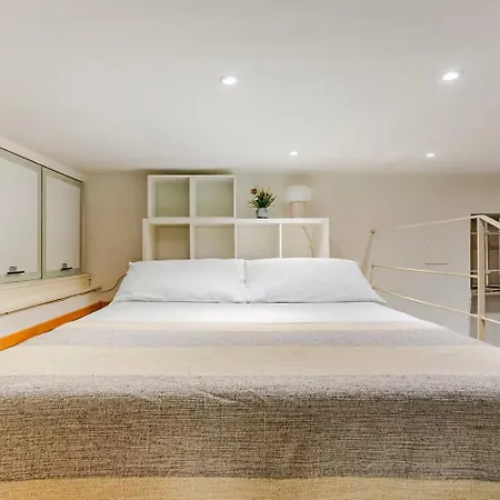 Vibe Loft In Old Town - Near De Ferrari & Aquarium Apartment *