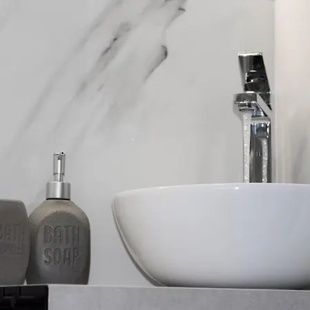 Apartment Vibe Loft In Old Town - Near De Ferrari & Aquarium *